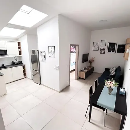 Apartment Cdp 6 Alsoors